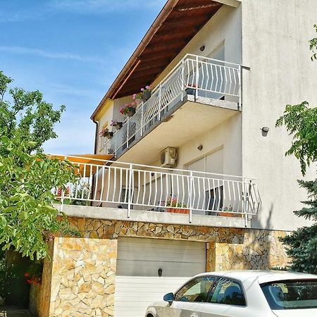 Apartments With A Parking Space Smrika, Kraljevica - 15709 Екстериор снимка