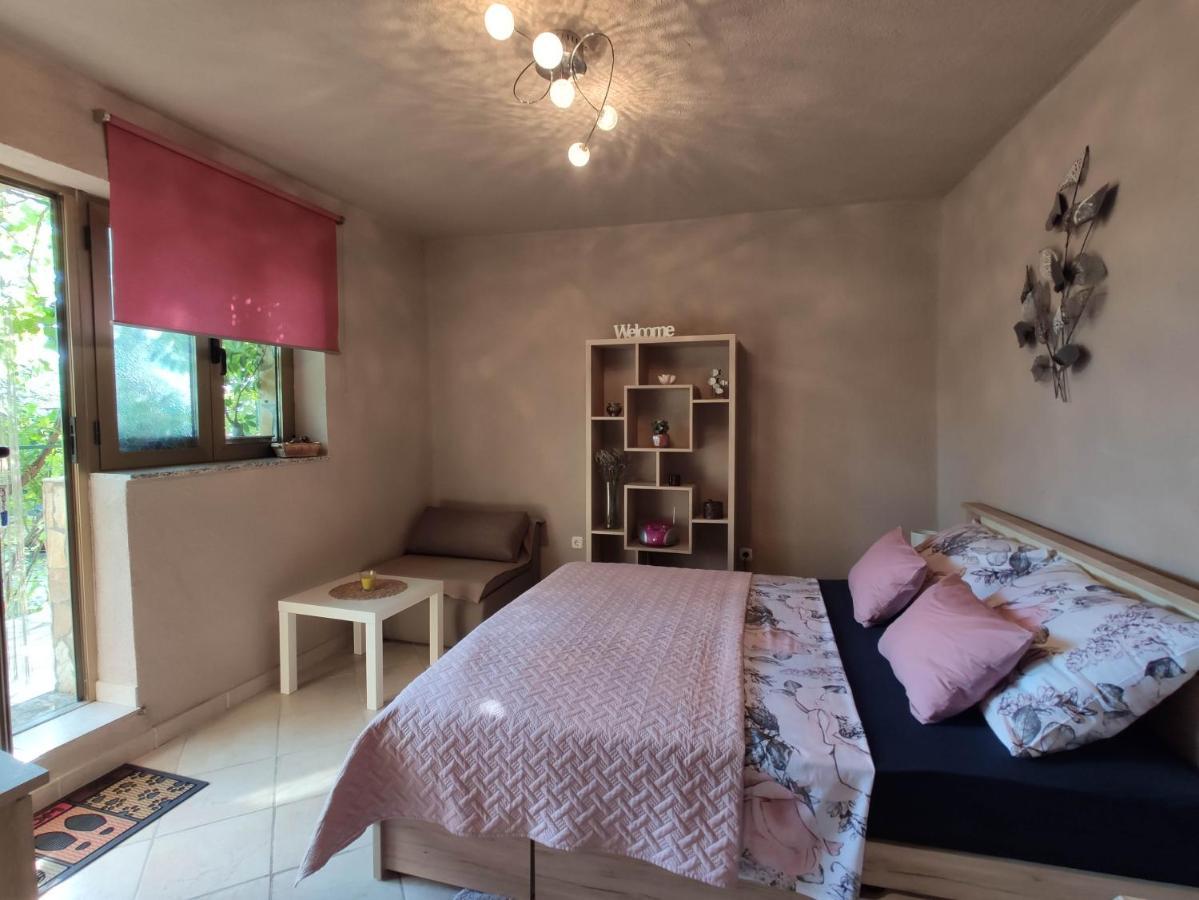 Apartments With A Parking Space Smrika, Kraljevica - 15709 Екстериор снимка